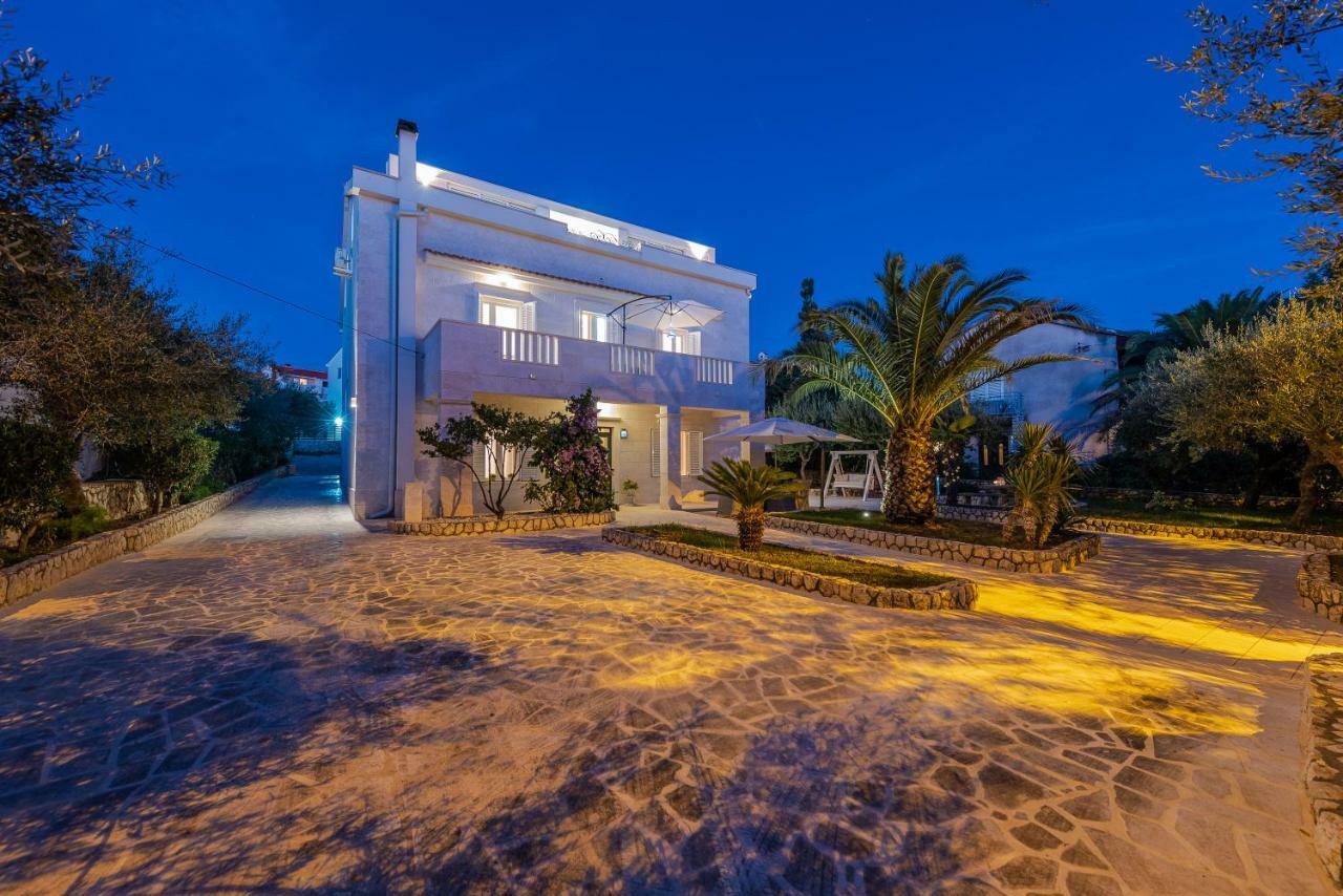 Villa Bella With Pool 诺瓦利娅 外观 照片