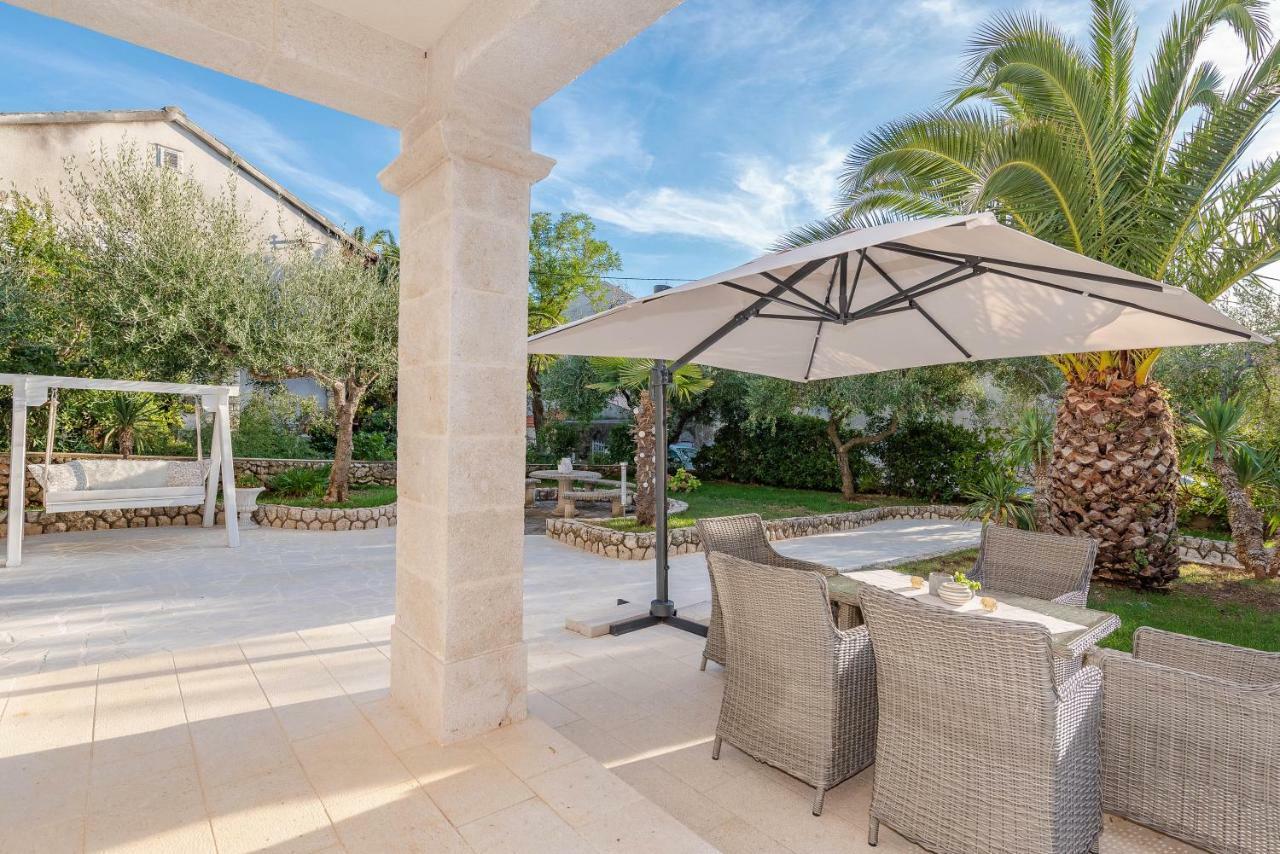 Villa Bella With Pool 诺瓦利娅 外观 照片